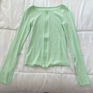 Trendy Long Flaired Sleeve Zipper Top